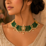 Load image into Gallery viewer, Traditional Green Bead & Pearl Gold Choker Necklace