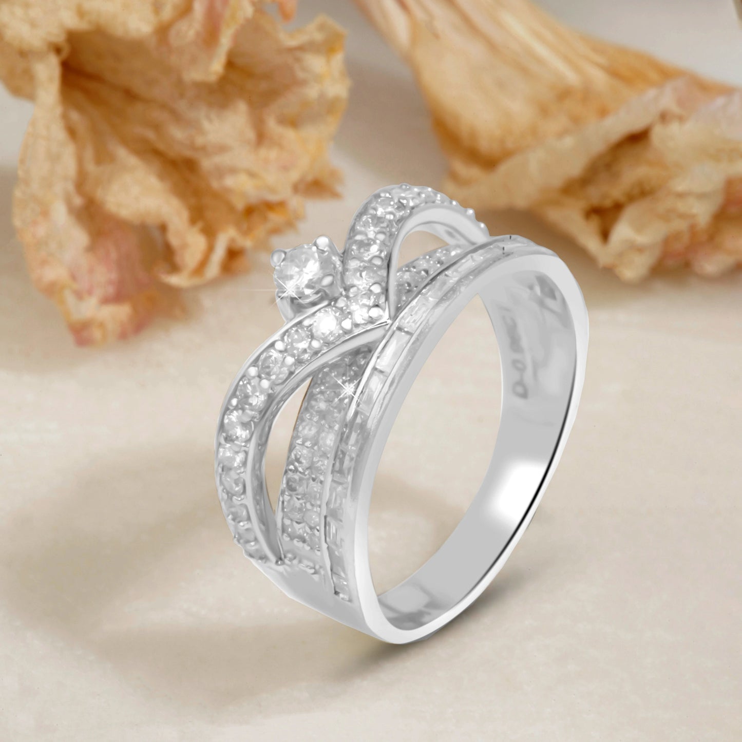 DIAMOND RING