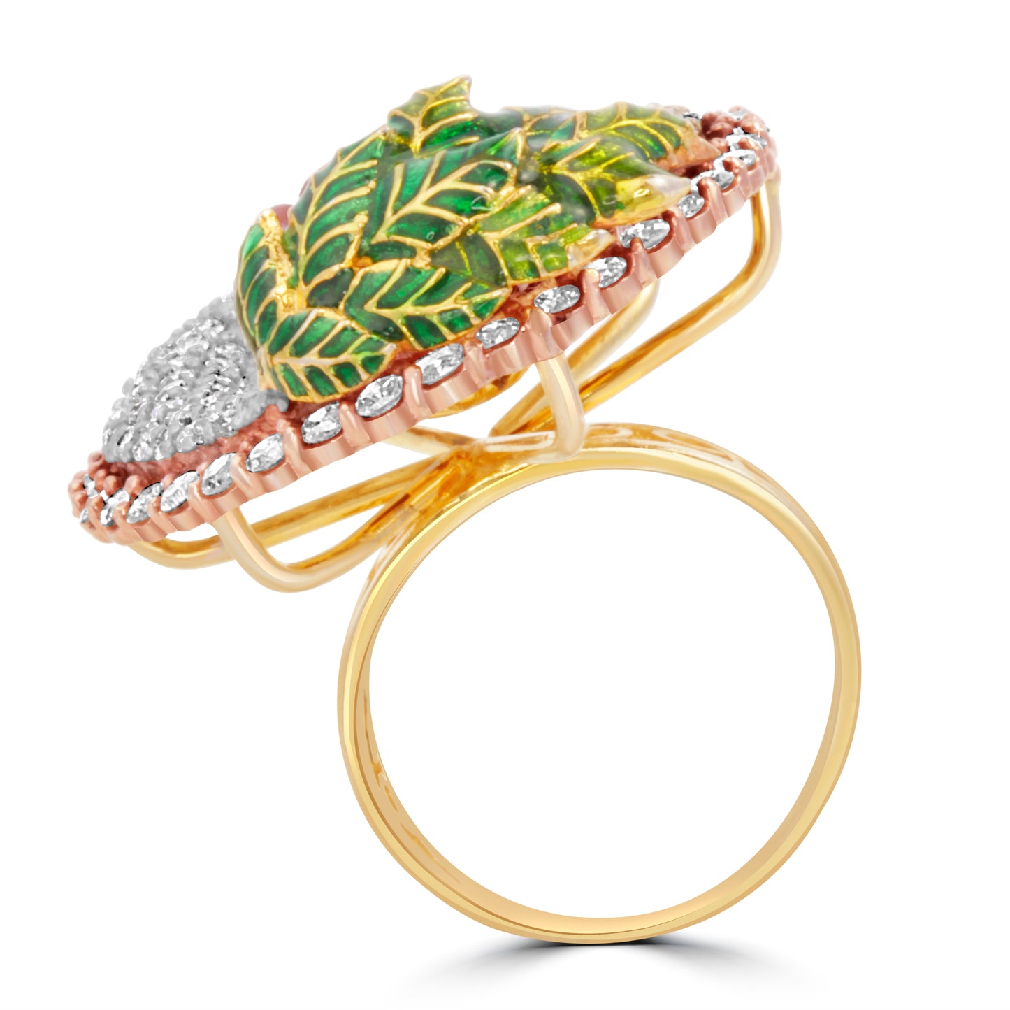 DIAMOND RING WITH CORAL STONE AND ENAMEL