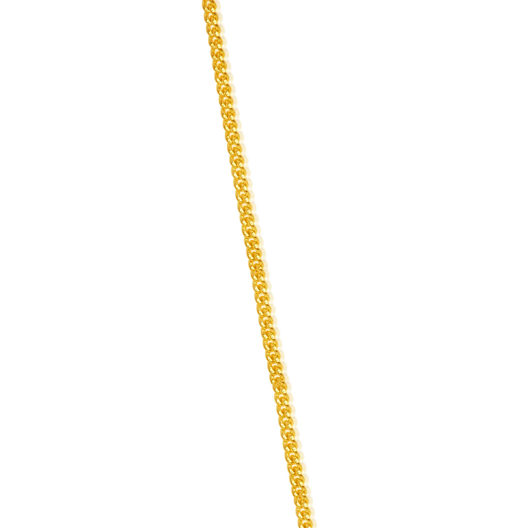 Close Up of Gold Plated Chain Links Design - High Quality Polish